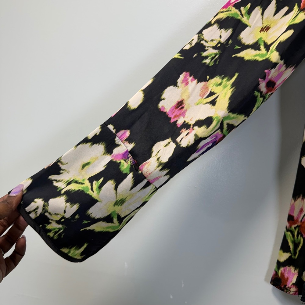 Vince Camuto Womens Floral Long Sleeve Split Neck Blouse Top Black XS NWT - Picture 5 of 10